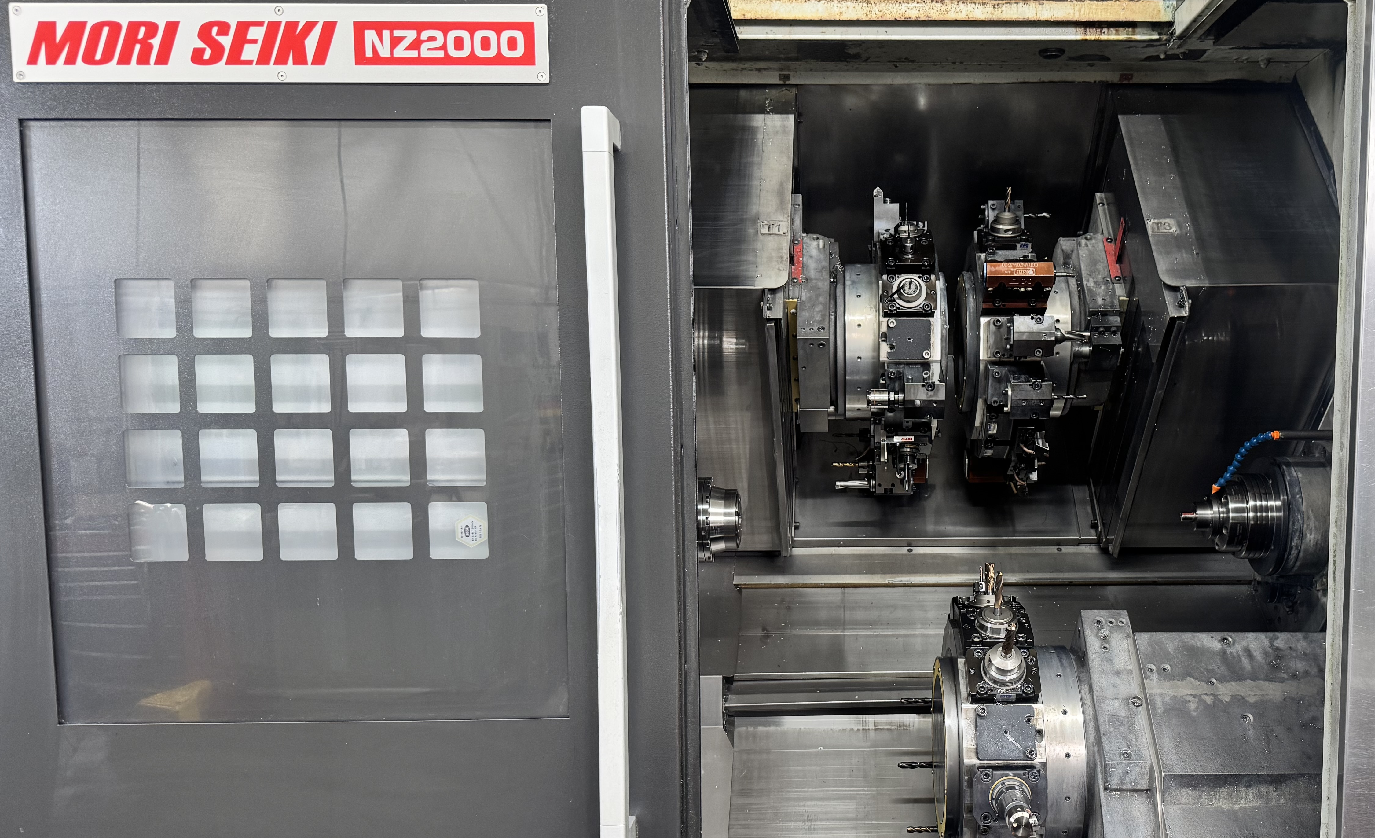 Mori Seiki NZ2000: Leuze CNC-Technik - In Sachen CNC-Technik immer einen Dreh voraus.